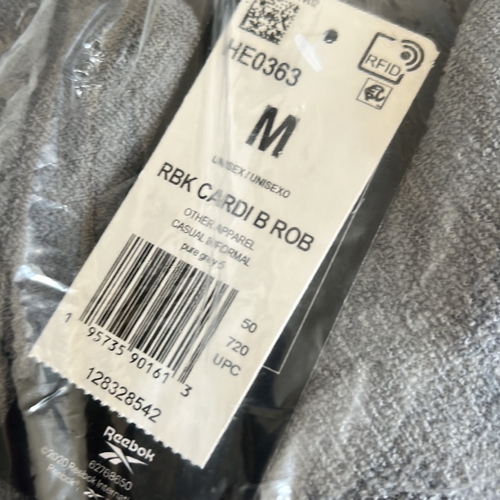 NWT Reebok Cardi B Robe - Picture 4 of 7